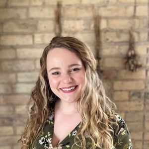 Meet your Posher, Elise